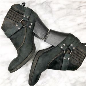 BOC leather stacked heel bootie